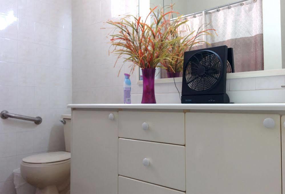 Chester Avenue Guest House Кингстон Экстерьер фото